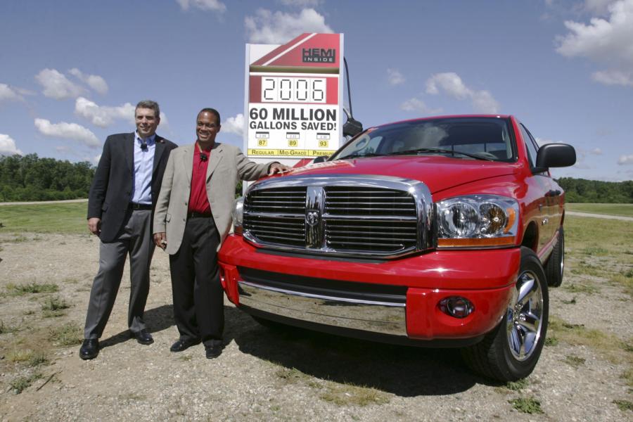  Dodge Ram 2006 года  (фото 2 из 16)